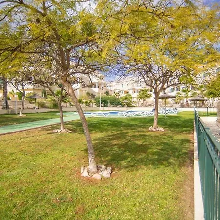 2 Bedroom 2 Bathroom Ground Floor A Short Walk To The 18 Hole Golf Course Appartamento
