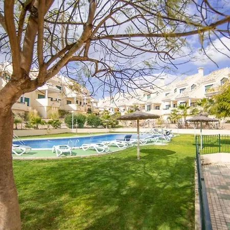 Apartment 2 Bedroom 2 Bathroom Ground Floor A Short Walk To The 18 Hole Golf Course *