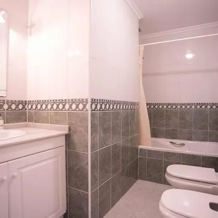 2 Bedroom 2 Bathroom Ground Floor A Short Walk To The 18 Hole Golf Course Apartment