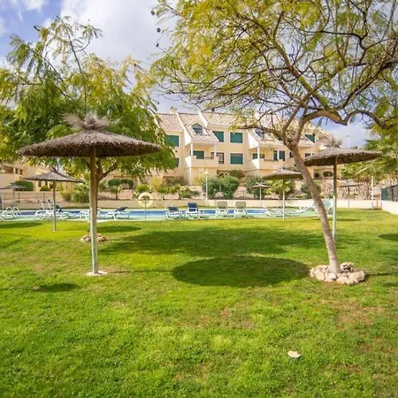 2 Bedroom 2 Bathroom Ground Floor A Short Walk To The 18 Hole Golf Course *