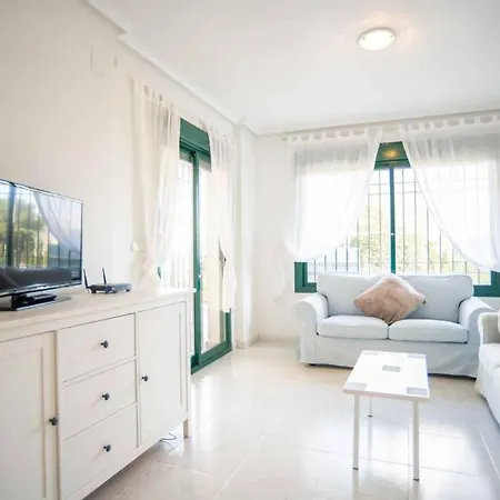 2 Bedroom 2 Bathroom Ground Floor A Short Walk To The 18 Hole Golf Course *